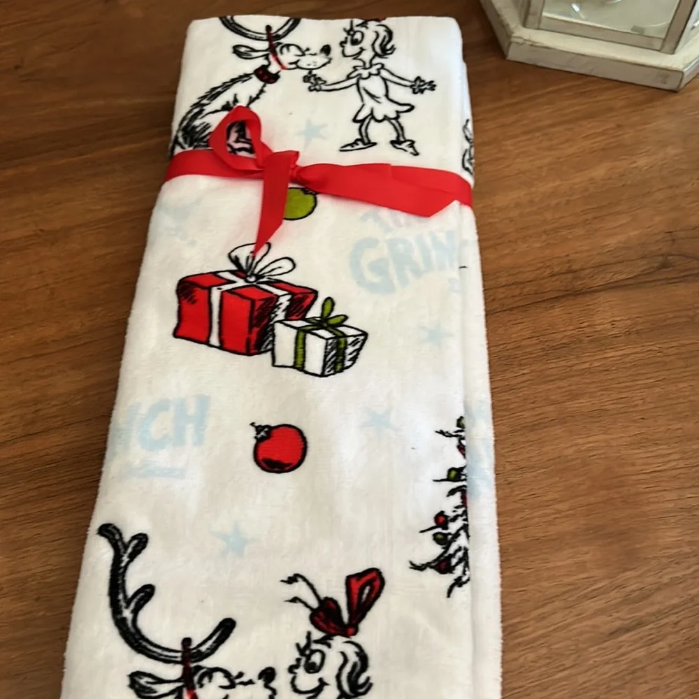Dr. Seuss set christmas